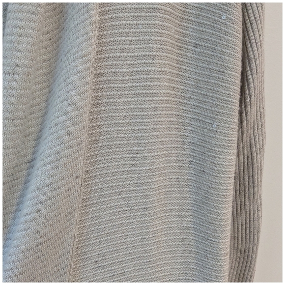 ST JOHN Sequin Jacquard Knit Open Shawl Cardigan in Taupe Melange - Picture 11 of 11